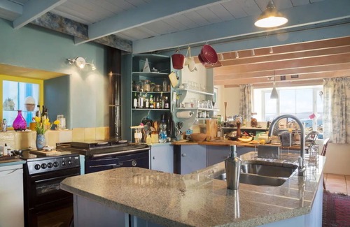 Eyeries Cottage | Idyllic seaside cottage on Ireland's glorious Wild Atlantic Way.