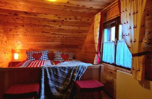 Turracher Hohe House | Idyllische Zirbenholz Alpin Huette