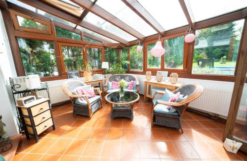 Gablitz Apartment | Idyllisches Ferienhaus, Pool & Badeteich nahe Wien