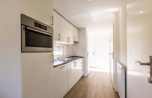 Nieuwerkerk aan den IJssel Ski Chalet | ✓ IJssellodge at Parc de IJsselhoeve ✓ Holiday home for 6 persons ✓ Located in Nieuwerkerk aan den IJssel (Zuid-Holland) ✓ Holiday park next to the IJssel ✓ Book directly through the park