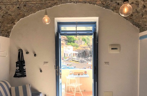 Rinella House | Il Nido di Rinella - house on the beach