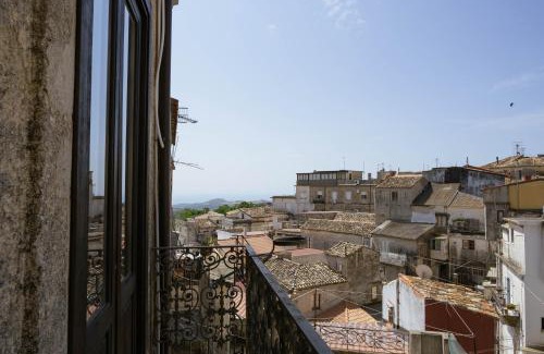 Caulonia Hotel | Il Paese Alberga!