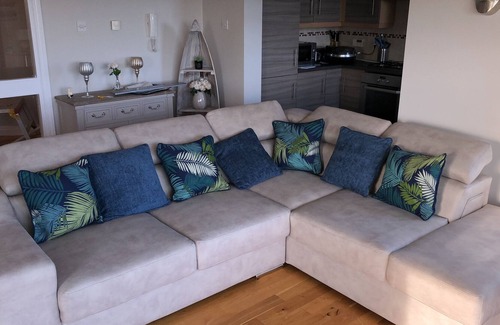 Newcastle Apartment | Immaculate 3-Bed Apartment in Dundrum Co Down