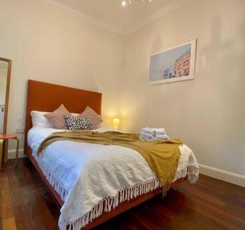 Redfern House | Immaculate 3 Bed City Home - Close to Everything!