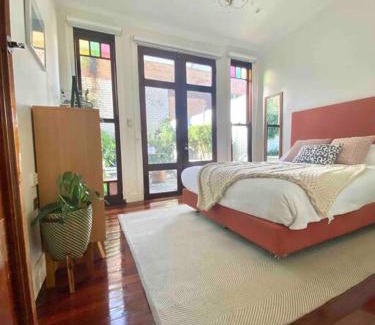 Redfern House | Immaculate 3 Bed City Home - Close to Everything!