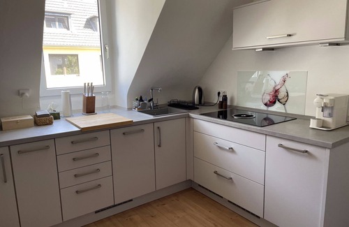 Rhein-Erft-Kreis District Apartment | Immaculate, fully equipped & central, near Phantasialand