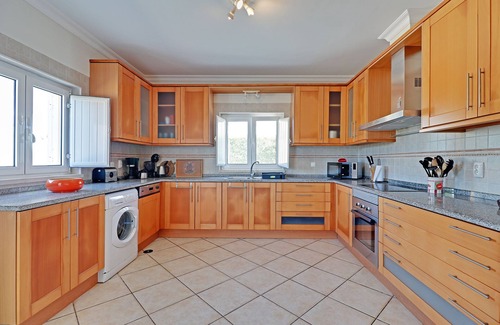 Aljezur House | IMMACULATE SPACIOUS THREE BEDROOM VILLA WITH POOL