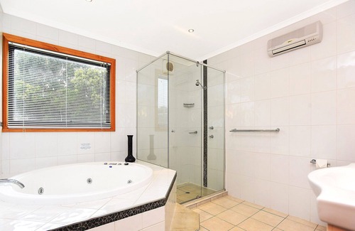 Currency Creek House | Immerse Yourself in Nature and Enjoy the Gorgeous Panoramic Views