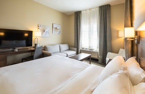 Terrebonne Hotel | Imperia Hotel & Suites Terrebonne