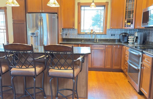 Paupack House | IN-GROUND POOL & FIREPIT, SLEEPS 10, BY LAKE WALLENPAUPACK