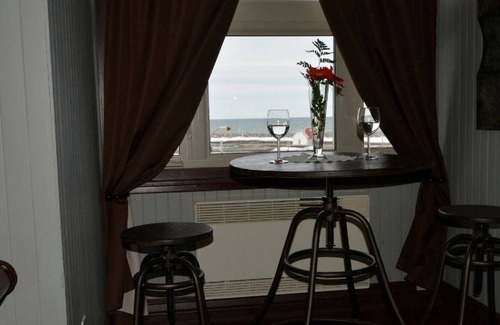Matane House | In the heart of Matane, the Bruine Océane Inn is a little gem ready to welcome y