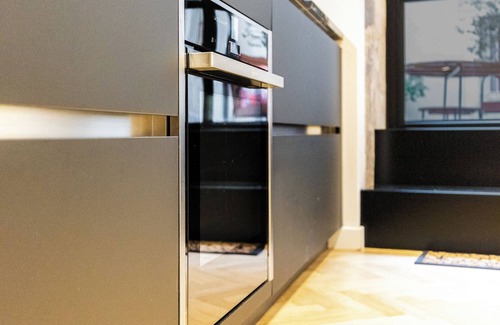 Dijon Centre Ville Apartment | In the heart of town exceptional apartment nestled in an hôtel particulier.