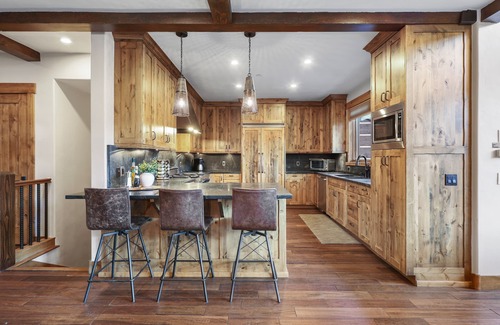 Copper Mountain House | Incredible Executive Private Home with available hot tub! Pet Friendly LR902