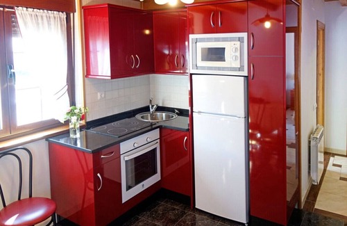 Valdes Apartment | Incredible house for 6 people with BBQ and garden in a coastal village