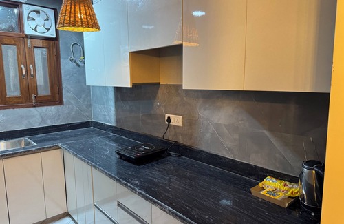 Sainik Farm Apartment | Indat