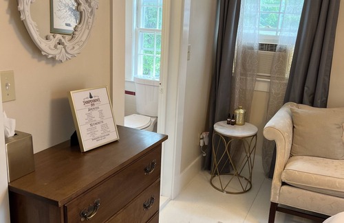 Strafford Hotel | Independence Inn