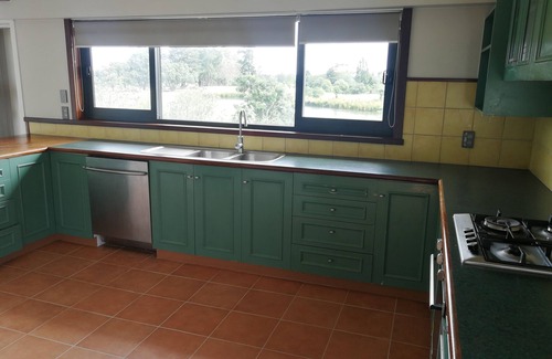 Papatoetoe House | Independent house with amazing view of golf course.nn