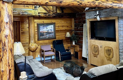 Indian Cabin | Indian Cabin Close to Alyeska