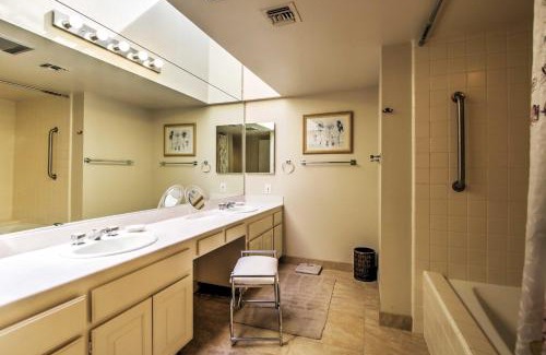 Rancho Palmeras Apartment | Indian Wells Desert Paradise with Mtn View and Patio!