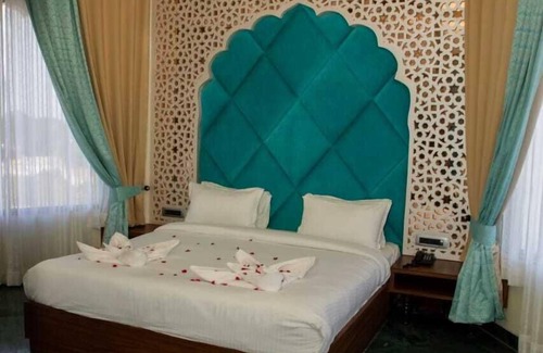 Morena Hotel | Indralok Palace Hotel and Resort