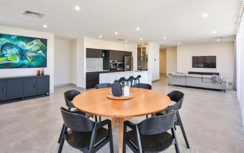 Mildura Central Business District Apartment | Indulge Apartments - City View Penthouses