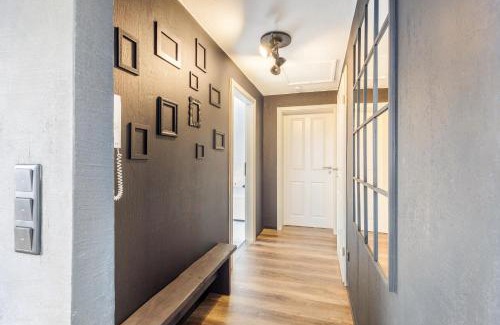 Schloss Holte-Stukenbrock Apartment | Industrial