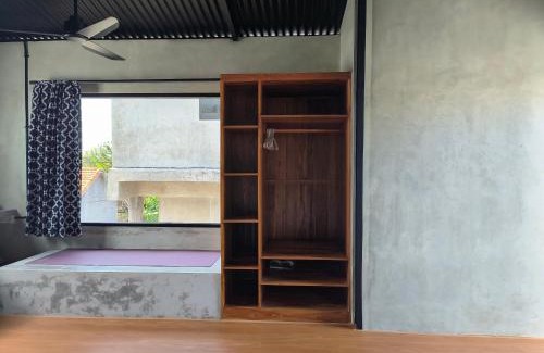 Denpasar Barat Apartment | Industrial nia room