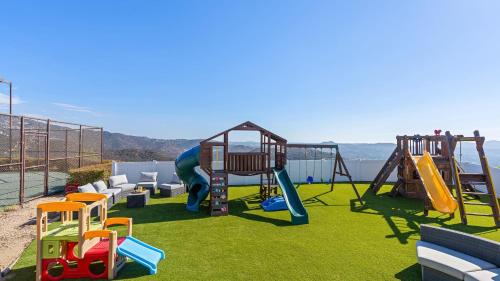 Poway House | Infinity Pool Theater Pickleball 360 Views Near Lake Poway Sunset Point Estate by AvantStay