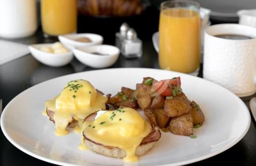 Inner Harbour Hotel | Inn at Laurel Point