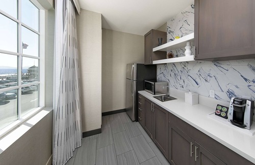 Downtown Hotel | Inn at the Pier Pismo Beach, Curio Collection by Hilton