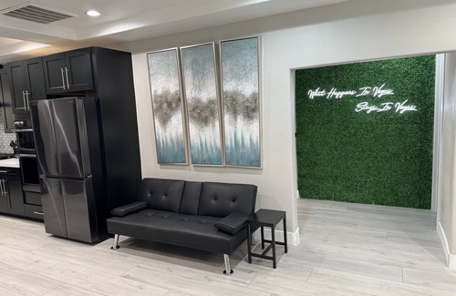 Enterprise House | Insane Indoor Pool with basketball, 132" TV wall, PoolTable, Foosball, Pingpong