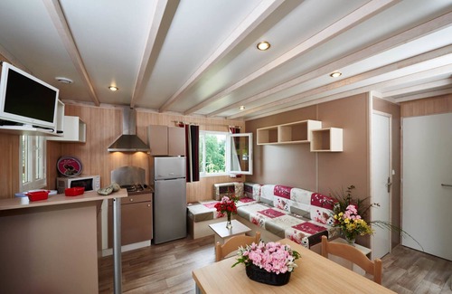Douarnenez RV Rental | Insolites Du Camping De Trezulien