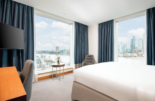 Peninsula Hotel | InterContinental London - The O2 by IHG