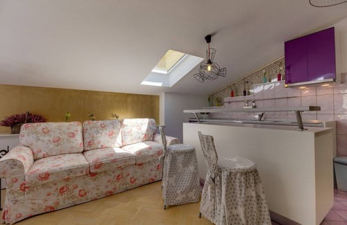 Cove Murtar Apartment | Intimate Studio Haven for Two