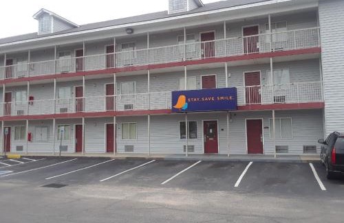 Dentsville Hotel | InTown Suites Extended Stay Columbia SC - Two Notch