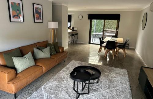 Inverloch House | Inverloch Palm Waters 5