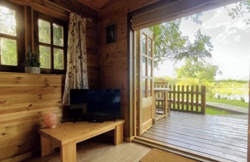 Newmarket Cabin | Inviting 1-Bed Cabin in Newmarket