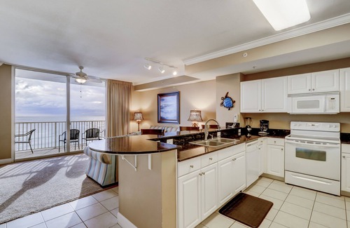 Panama City Beach Condo | Inviting waterfront condo w/shared pools, a hot tub, gym, & beach access