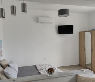 Kolymbia Apartment | Ioanna Studio Διαμέρισμα κοντά στη θάλασσα.