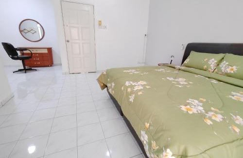 Lahat House | Ipoh Station 18 Homestay