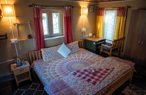 Palampur House | Ira's Hideaway "Mud and Bamboo House overlooking Palampur'