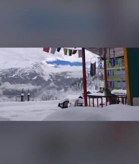 Tosh Hotel | IRIS cozy stay and cafe