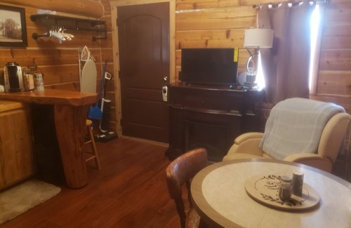 Thompson Falls Cabin | Iron line cabin 804
