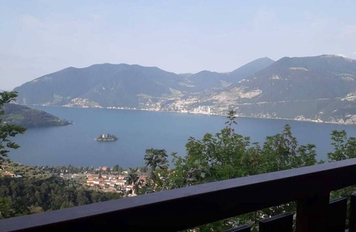 Marone Apartment | "Iseo" room