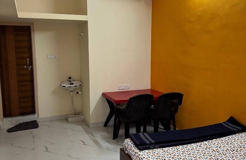 Kalaburagi Hotel | Ishwar Retreat