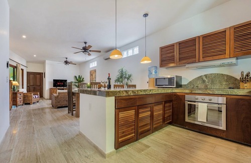 Colonia Salina Chica Apartment | ISLA RETREATS: New! 6 Bed 6 Bath. Great for families, weddings, & retreats