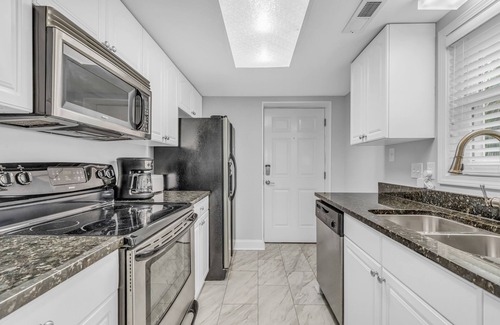 Windy Hill Condo | Island palms