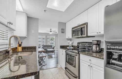 Windy Hill Condo | Island palms