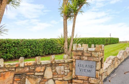 Ardmore House | Island View