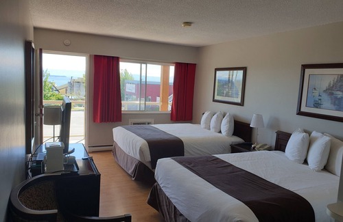 Historic Powell River Townsite Hotel | Island View Lodge